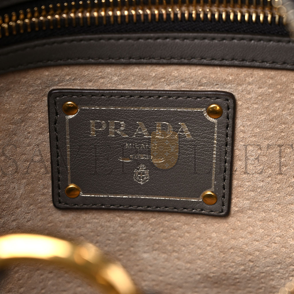 PRADA SOFT CALF HOBO BAMBU GREY (32*29*14cm) PRADA SOFT CALF HOBO BAMBU GREY (32*29*14cm)