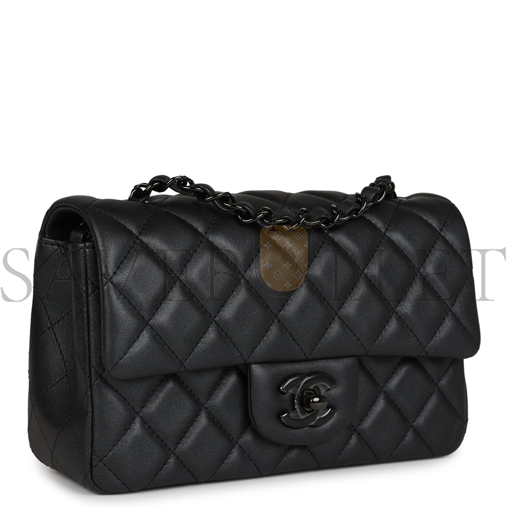CHANEL MINI RECTANGULAR FLAP SO BLACK IRIDESCENT LAMBSKIN BLACK HARDWARE AP1116 (20*13*6cm) CHANEL MINI RECTANGULAR FLAP SO BLACK IRIDESCENT LAMBSKIN BLACK HARDWARE AP1116 (20*13*6cm)
