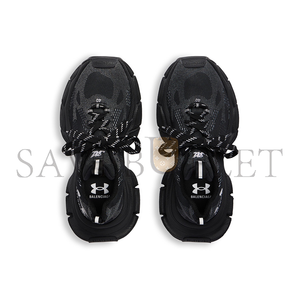 BALENCIAGA MEN'S UNDER ARMOUR 3XL KNIT TRAINERS IN BLACK WHITE 814419W3XUA1090 BALENCIAGA MEN'S UNDER ARMOUR 3XL KNIT TRAINERS IN BLACK WHITE 814419W3XUA1090