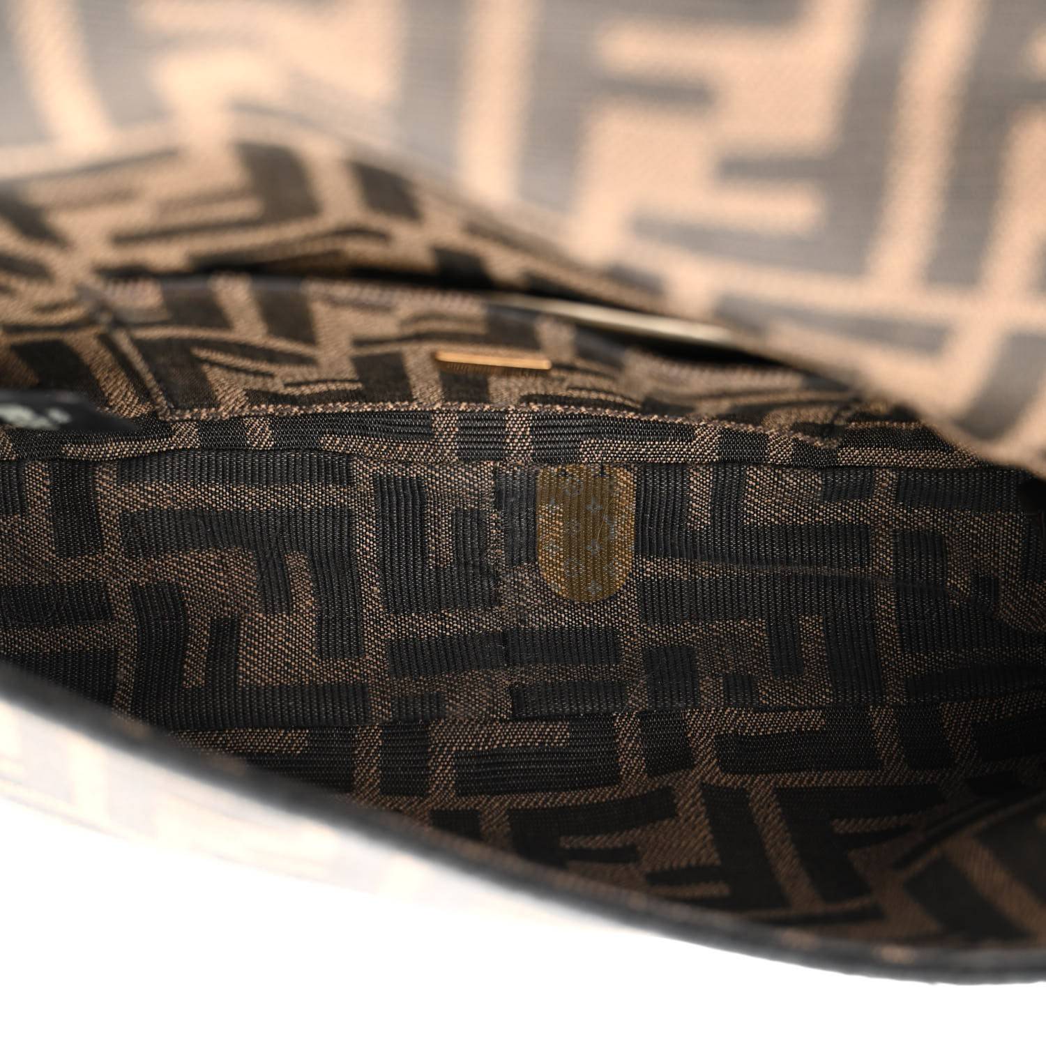 FENDI FABRIC JACQUARD FF 1974 MINI BAGUETTE TOBACCO MORO BLACK (18*11*5cm) FENDI FABRIC JACQUARD FF 1974 MINI BAGUETTE TOBACCO MORO BLACK (18*11*5cm)