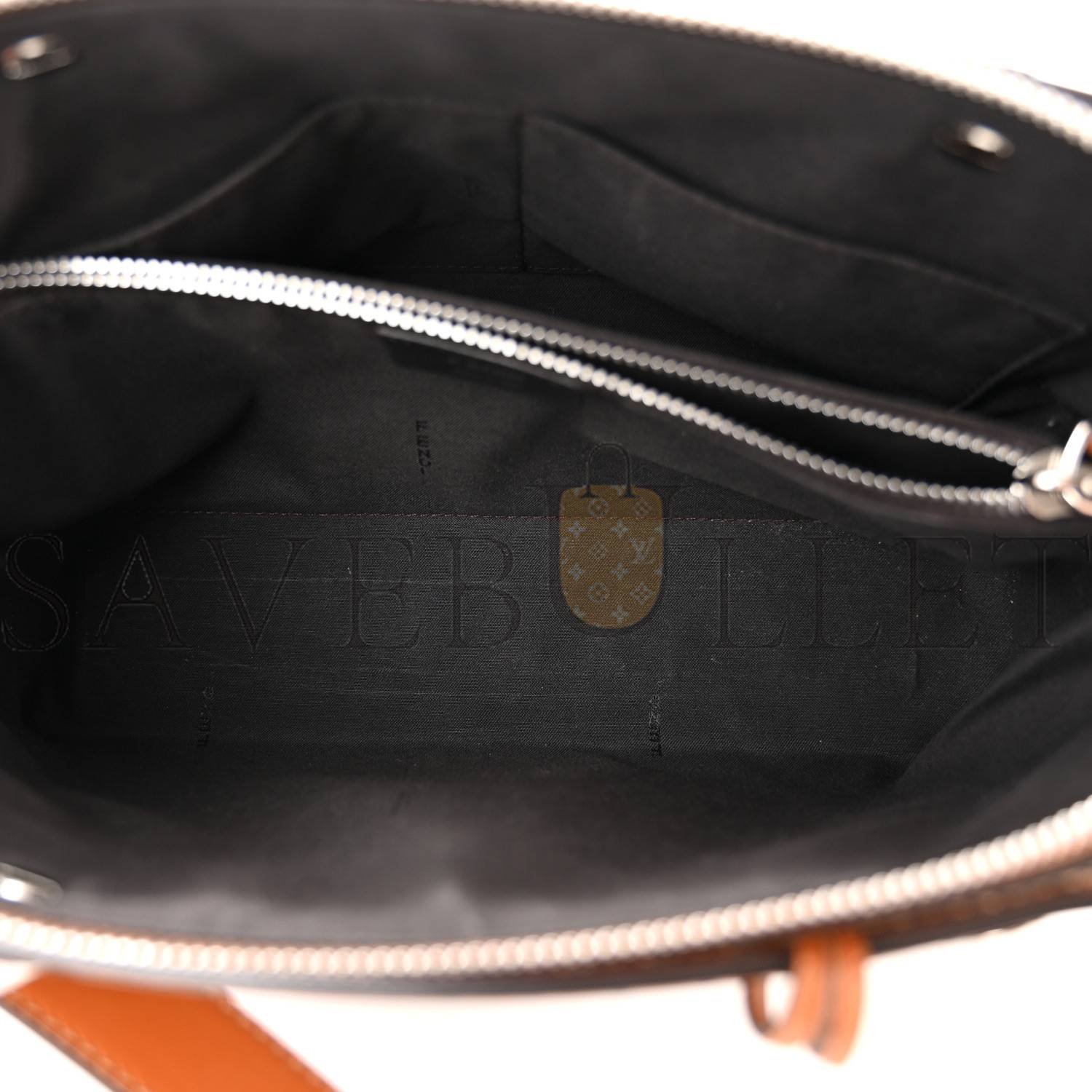FENDI VITELLO KING LOGO EMBOSSED MEDIUM BY THE WAY BOSTON BAG CUOIO (28*19*13cm) FENDI VITELLO KING LOGO EMBOSSED MEDIUM BY THE WAY BOSTON BAG CUOIO (28*19*13cm)