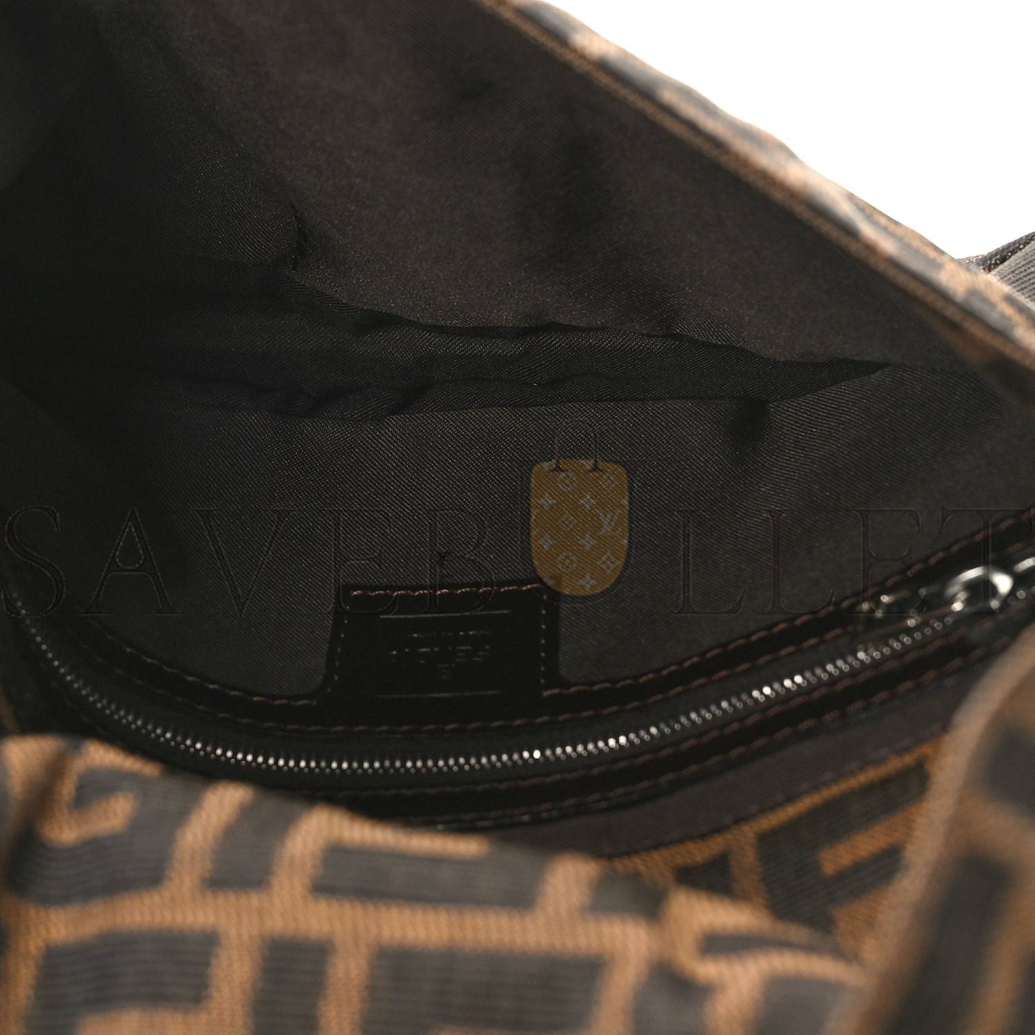FENDI ZUCCA BAGUETTE TOBACCO (25*15*3cm) FENDI ZUCCA BAGUETTE TOBACCO (25*15*3cm)