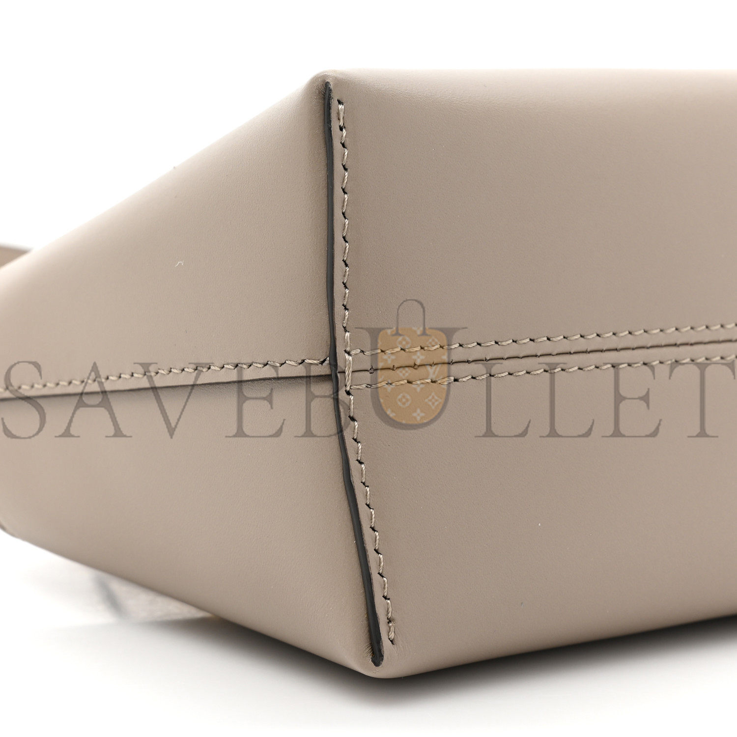 FENDI VITELLO KING PLEXIGLASS LOGO EMBOSSED MINI BY THE WAY TOP HANDLE BOSTON BAG TORTORA (17*11*8cm) FENDI VITELLO KING PLEXIGLASS LOGO EMBOSSED MINI BY THE WAY TOP HANDLE BOSTON BAG TORTORA (17*11*8cm)