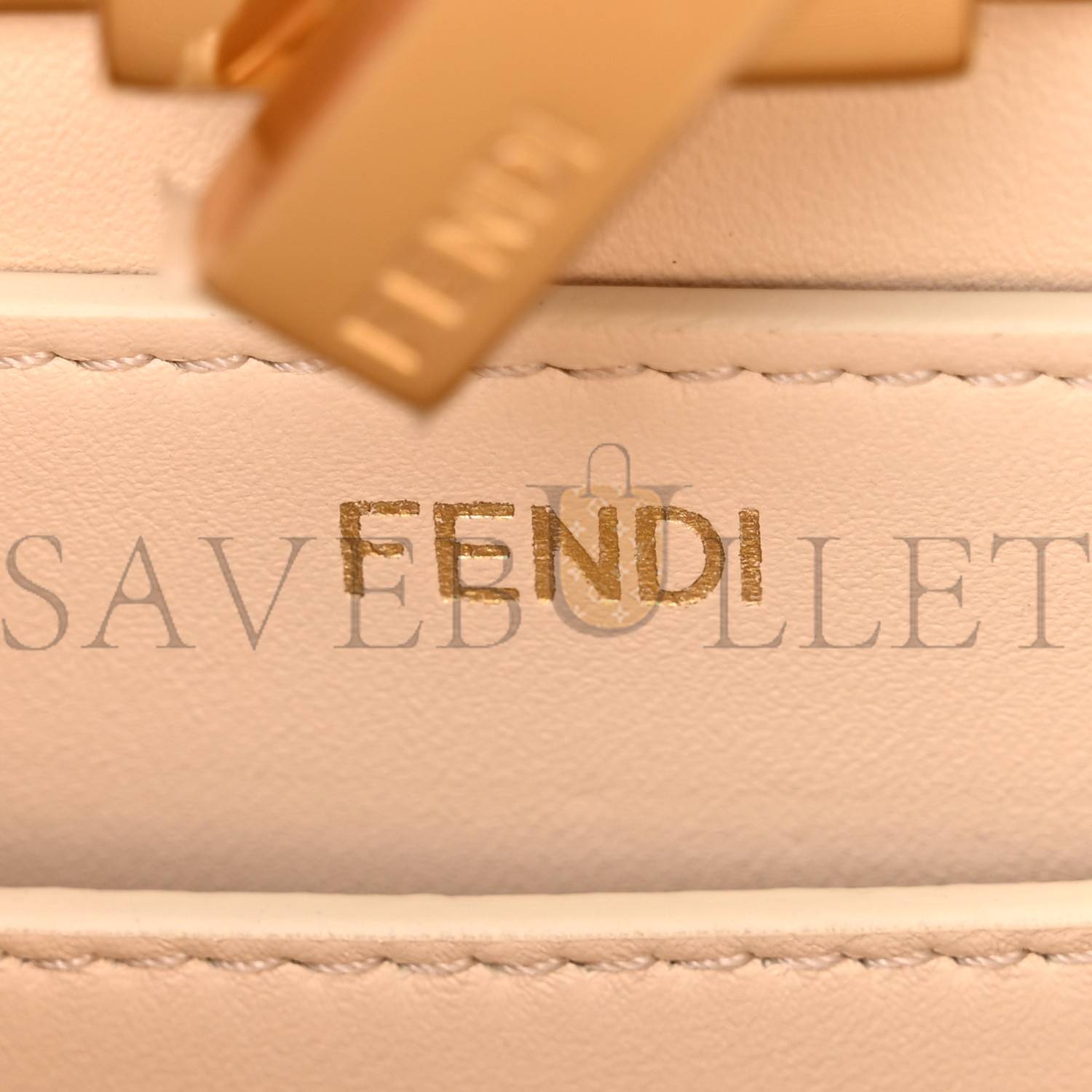 FENDI VITELLO KING TAMPONATO LOGO EMBOSSED MEDIUM WALLET ON CHAIN BLACK (27*20*11cm) FENDI VITELLO KING TAMPONATO LOGO EMBOSSED MEDIUM WALLET ON CHAIN BLACK (27*20*11cm)