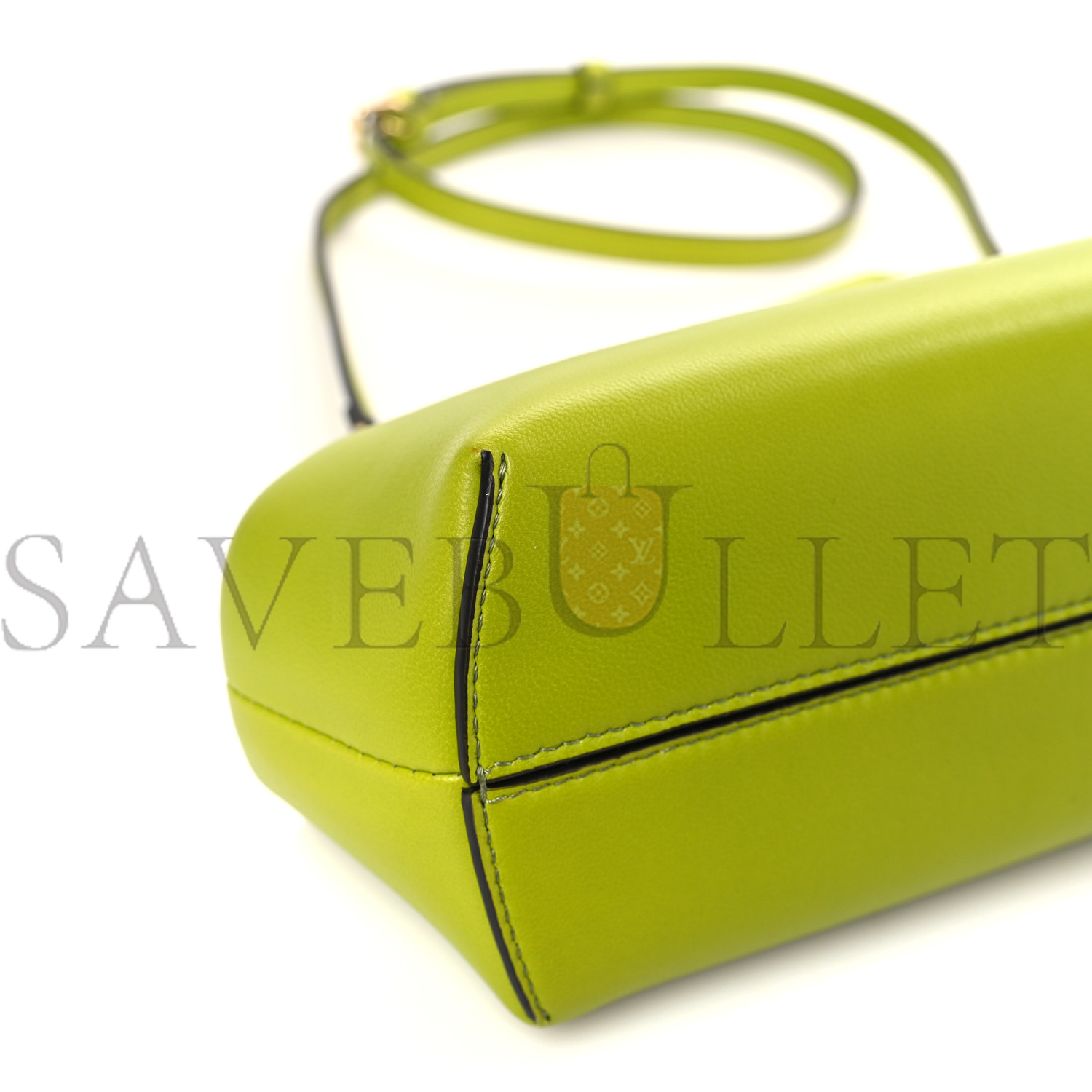 FENDI SHINY NAPPA SMALL FENDI FIRST WASABI (26*18*9.5cm)