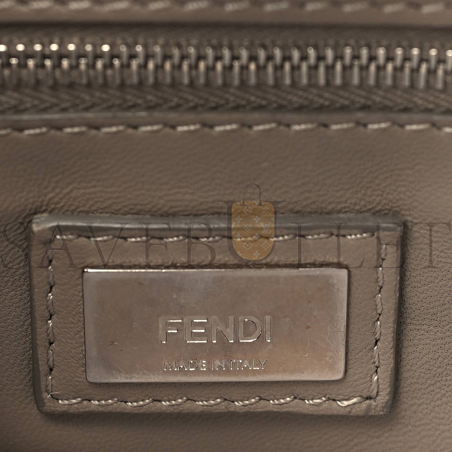 FENDI NAPPA MINI PEEKABOO ICONIC SATCHEL TORTORA (23*18*11cm) FENDI NAPPA MINI PEEKABOO ICONIC SATCHEL TORTORA (23*18*11cm)