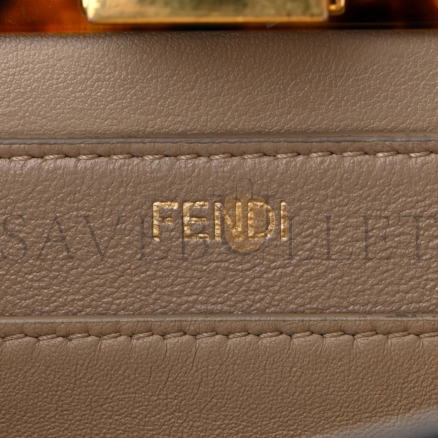 FENDI VITELLO SETA SHINY NAPPA PLEXIGLASS SMALL PEEKABOO I SEE U SATCHEL TARTARUGA (27*20*10cm) FENDI VITELLO SETA SHINY NAPPA PLEXIGLASS SMALL PEEKABOO I SEE U SATCHEL TARTARUGA (27*20*10cm)
