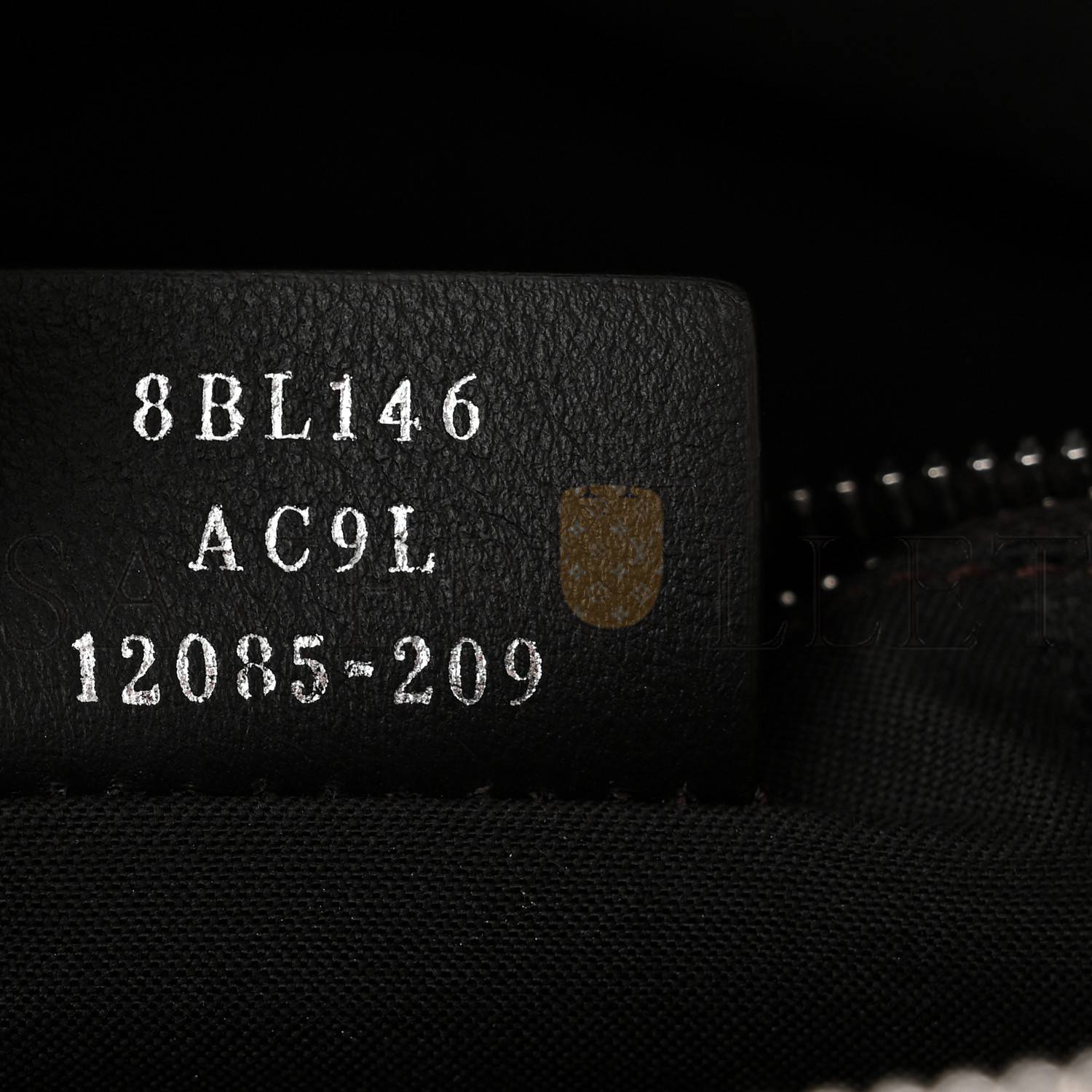 FENDI VITELLO KING LOGO EMBOSSED MEDIUM BY THE WAY BOSTON BAG CUOIO (28*19*13cm) FENDI VITELLO KING LOGO EMBOSSED MEDIUM BY THE WAY BOSTON BAG CUOIO (28*19*13cm)
