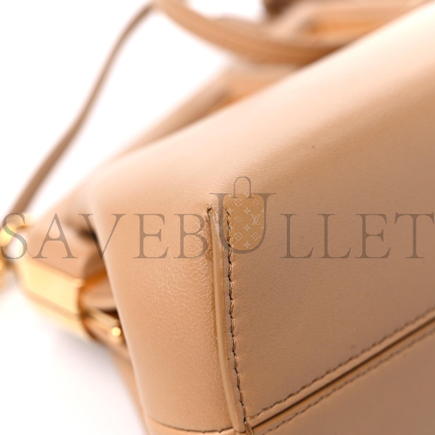 FENDI SHINY NAPPA SMALL FENDI FIRST SAND (26*18*9.5cm) FENDI SHINY NAPPA SMALL FENDI FIRST SAND (26*18*9.5cm)