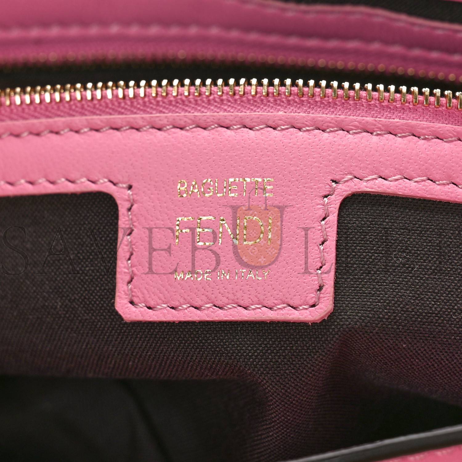FENDI NAPPA FF 1974 EMBOSSED BAGUETTE LOLLYPOP (27*15*6cm) FENDI NAPPA FF 1974 EMBOSSED BAGUETTE LOLLYPOP (27*15*6cm)