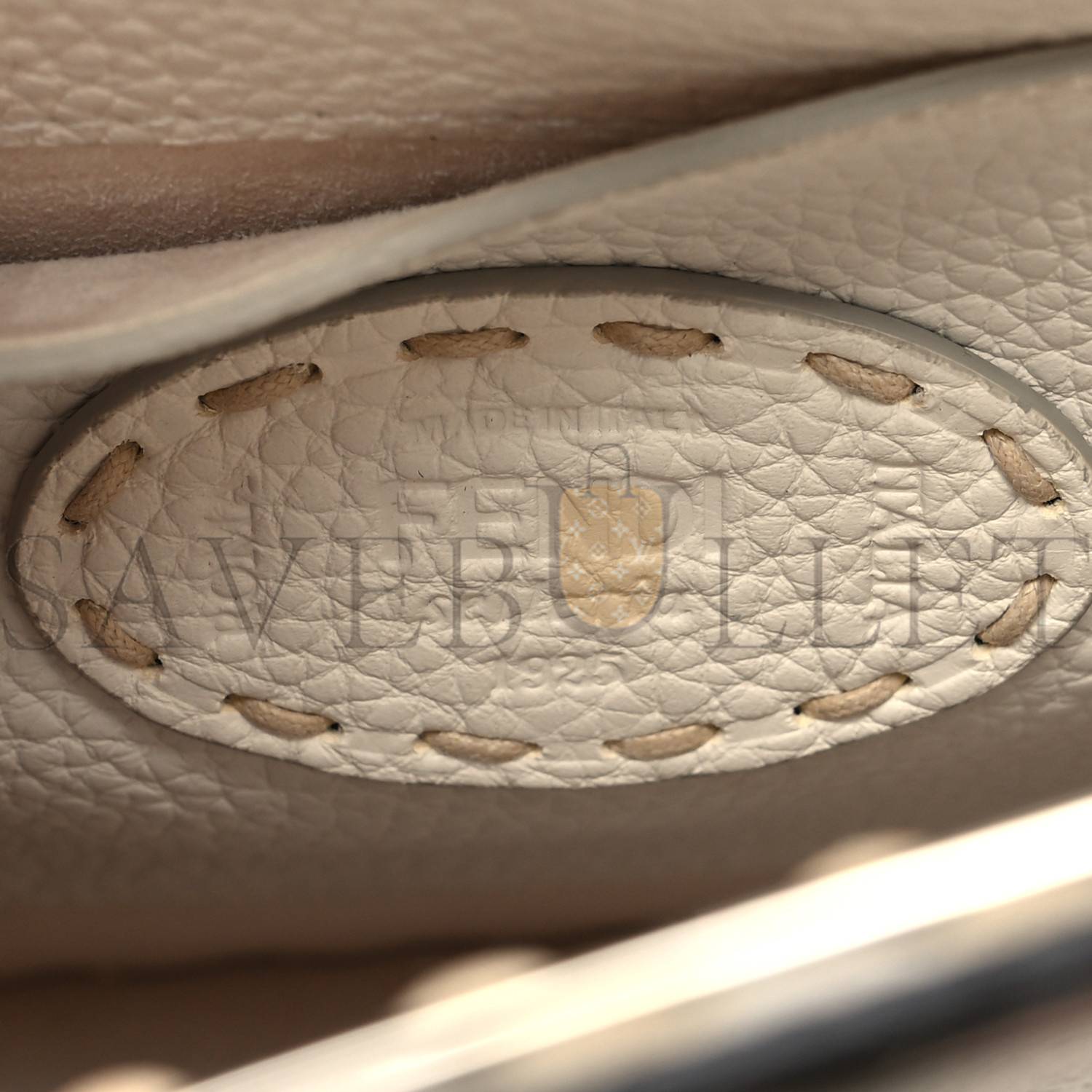 FENDI VITELLO GRANATO CAMOSCIO ELAPHE PYTHON PRINT MACRO STITCHINGS SMALL PEEKABOO I SEE U ICONIC SATCHEL WHITE ROCCIA (33*25*11cm) FENDI VITELLO GRANATO CAMOSCIO ELAPHE PYTHON PRINT MACRO STITCHINGS SMALL PEEKABOO I SEE U ICONIC SATCHEL WHITE ROCCIA (33*25*11cm)