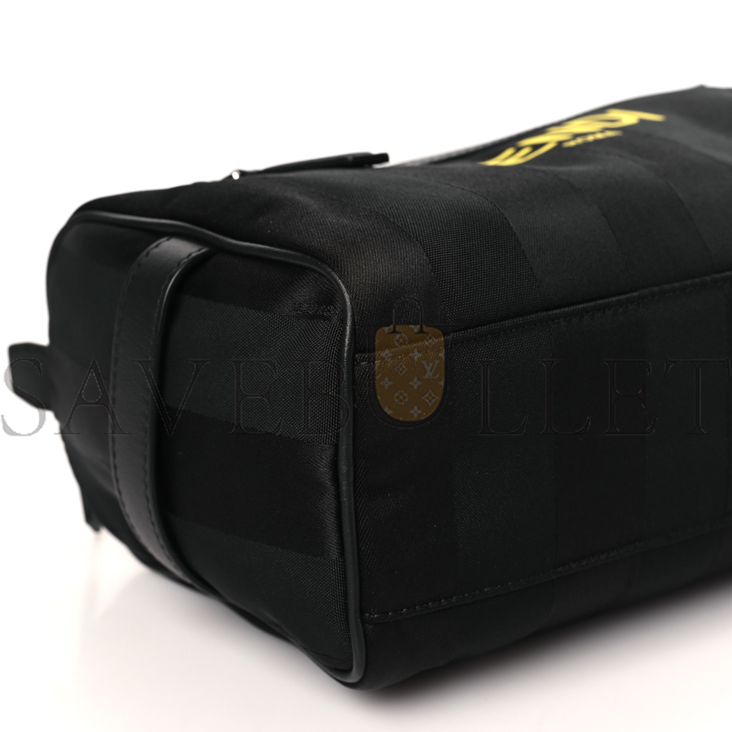 FENDI RECYCLED NYLON VITELLO GRACE LIGHT PEQUIN LOGO TRAVEL POUCH BLACK SUNFLOWER (25*13*11cm) FENDI RECYCLED NYLON VITELLO GRACE LIGHT PEQUIN LOGO TRAVEL POUCH BLACK SUNFLOWER (25*13*11cm)