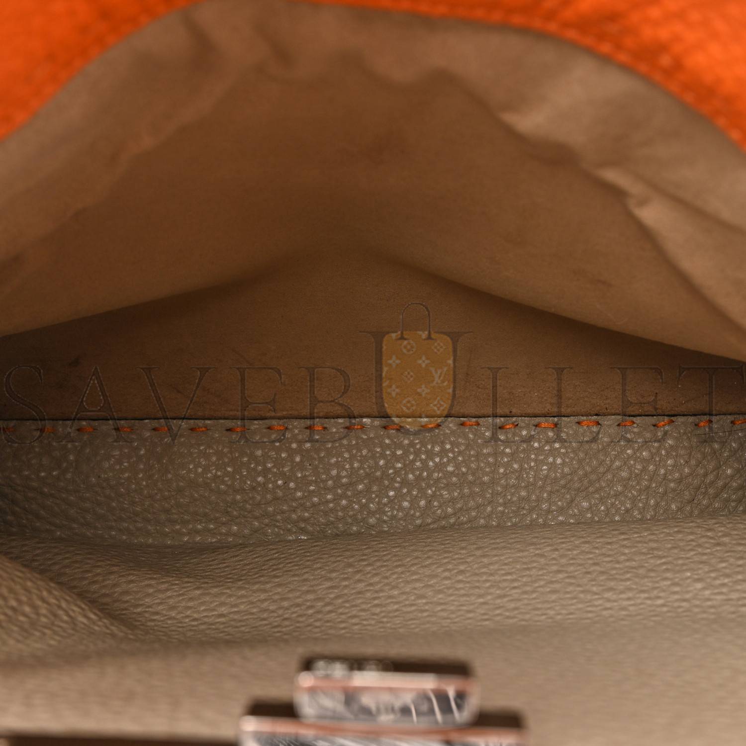 FENDI CUOIO ROMANO SELLERIA BI-COLOR MEDIUM PEEKABOO ICONIC SATCHEL ORANGE STONE (34*26*13cm) FENDI CUOIO ROMANO SELLERIA BI-COLOR MEDIUM PEEKABOO ICONIC SATCHEL ORANGE STONE (34*26*13cm)