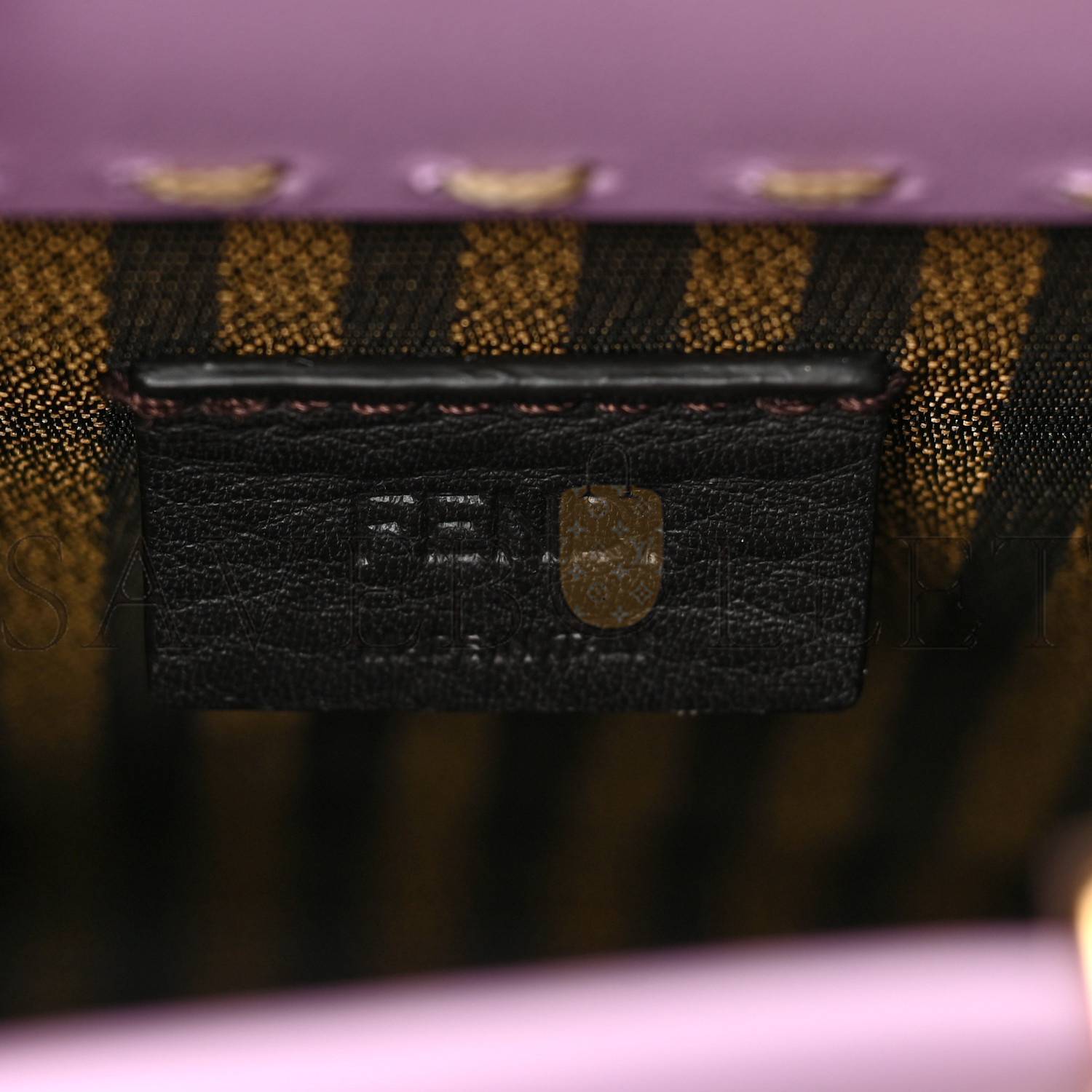 FENDI VITELLO KING PLEXIGLASS LOGO EMBOSSED MINI FENDI SUNSHINE SHOPPER TOTE LAVANDA (18*13*6cm) FENDI VITELLO KING PLEXIGLASS LOGO EMBOSSED MINI FENDI SUNSHINE SHOPPER TOTE LAVANDA (18*13*6cm)