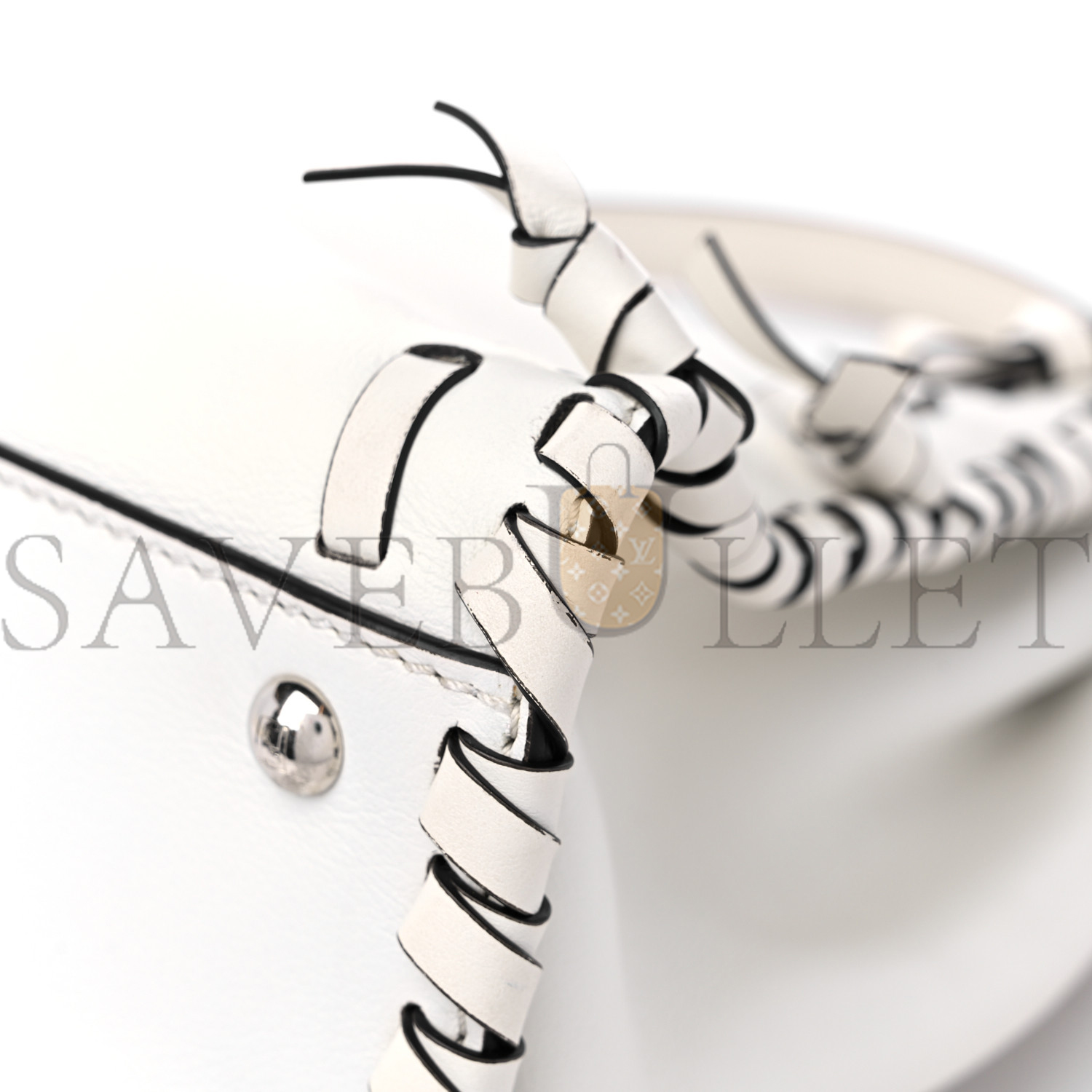 FENDI VITELLO SETA CENTURY NAPPA WHIPSTITCH MEDIUM PEEKABOO ICONIC SATCHEL WHITE (34*26*14cm) FENDI VITELLO SETA CENTURY NAPPA WHIPSTITCH MEDIUM PEEKABOO ICONIC SATCHEL WHITE (34*26*14cm)