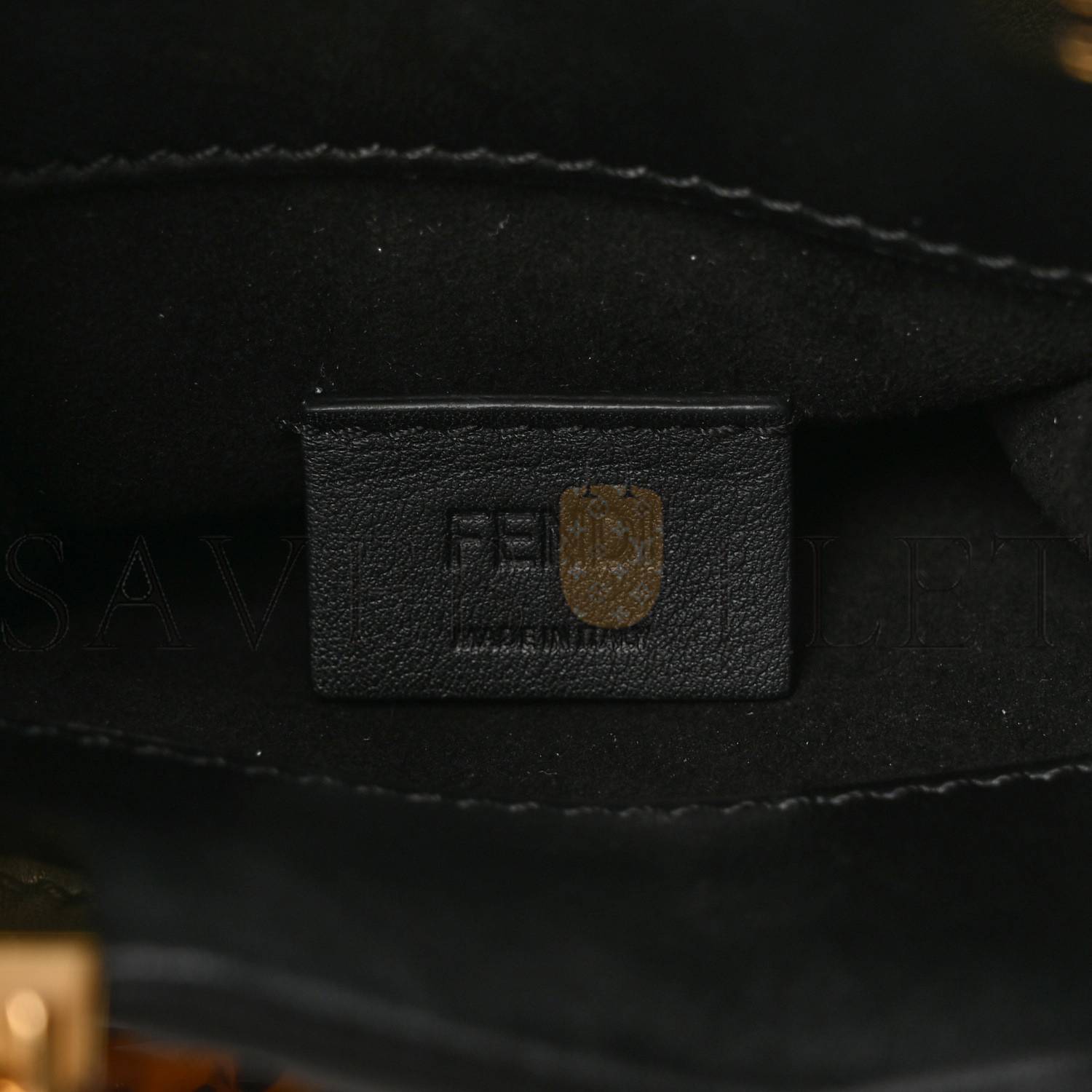 FENDI VITELLO PLEXIGLASS FF EMBOSSED MINI FENDI SUNSHINE SHOPPER TOTE BLACK (18*13*6cm) FENDI VITELLO PLEXIGLASS FF EMBOSSED MINI FENDI SUNSHINE SHOPPER TOTE BLACK (18*13*6cm)
