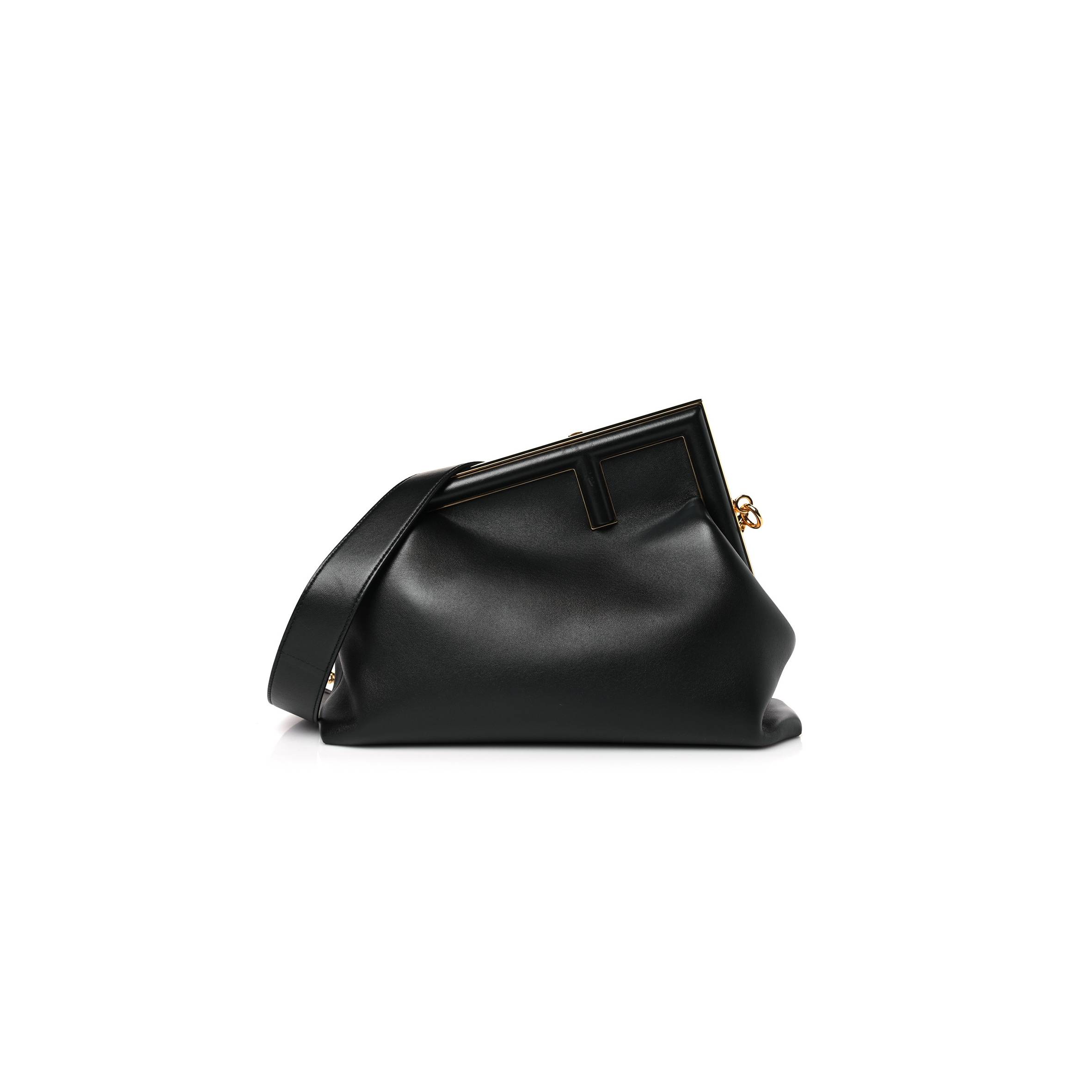 FENDI SHINY NAPPA MEDIUM FENDI FIRST BLACK (31*25*11cm) FENDI SHINY NAPPA MEDIUM FENDI FIRST BLACK (31*25*11cm)
