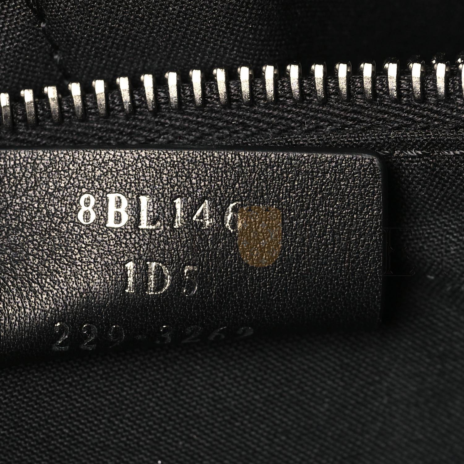 FENDI VITELLO DOLCE MEDIUM BY THE WAY BOSTON BAG BLACK (28*18*12cm) FENDI VITELLO DOLCE MEDIUM BY THE WAY BOSTON BAG BLACK (28*18*12cm)