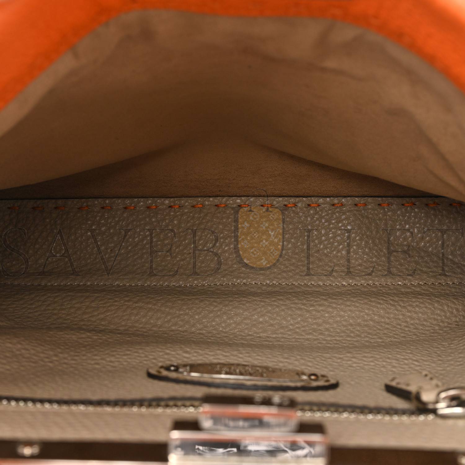 FENDI CUOIO ROMANO SELLERIA BI-COLOR MEDIUM PEEKABOO ICONIC SATCHEL ORANGE STONE (34*26*13cm) FENDI CUOIO ROMANO SELLERIA BI-COLOR MEDIUM PEEKABOO ICONIC SATCHEL ORANGE STONE (34*26*13cm)