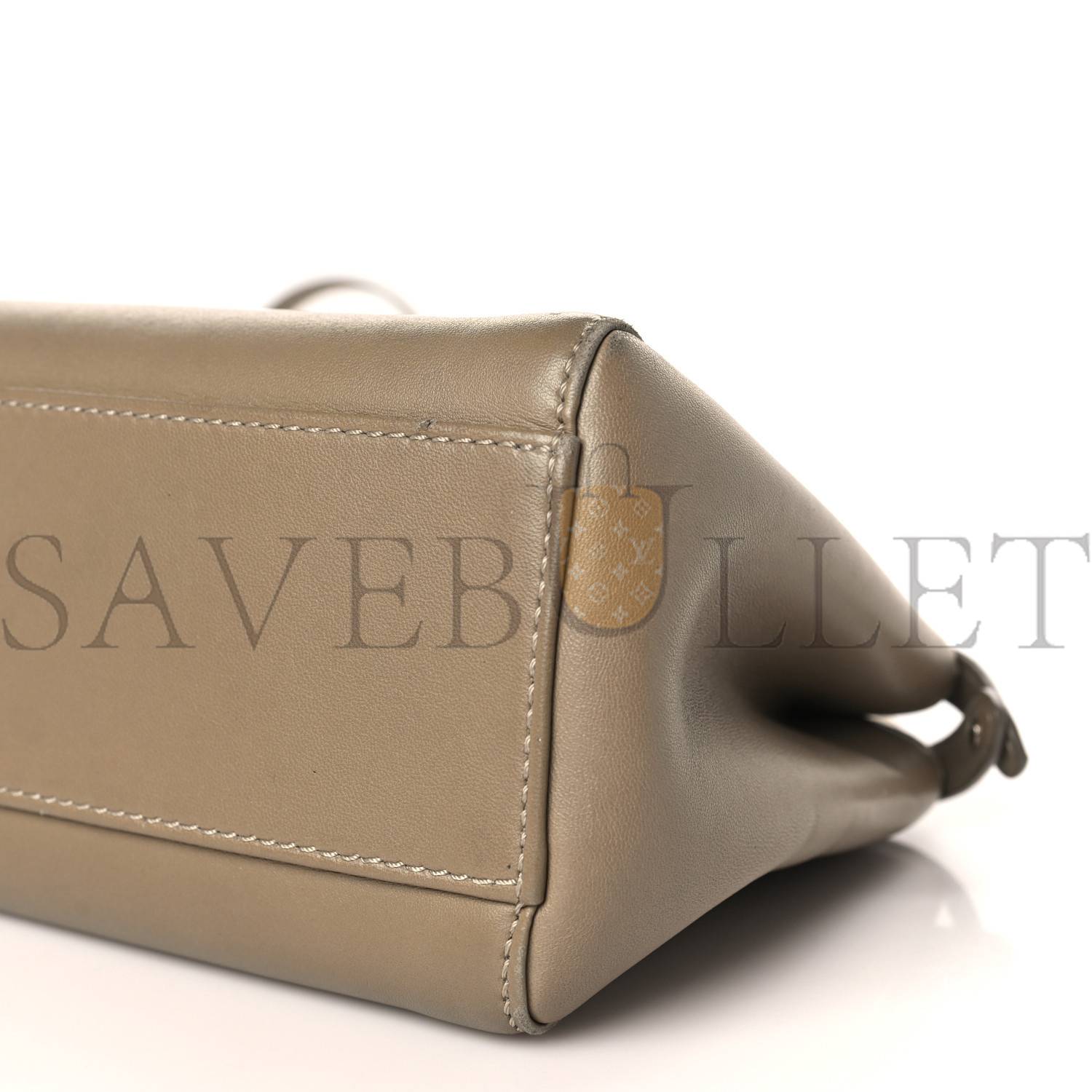 FENDI NAPPA MINI PEEKABOO ICONIC SATCHEL TORTORA (23*18*11cm) FENDI NAPPA MINI PEEKABOO ICONIC SATCHEL TORTORA (23*18*11cm)