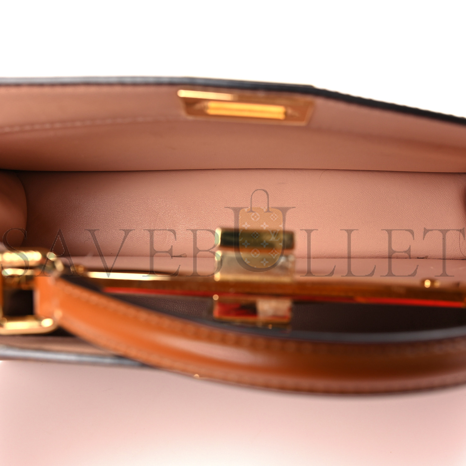 FENDI VITELLO KING LUXOR SHINY NAPPA MEDIUM PEEKABOO I SEE U EAST WEST SATCHEL BRANDY LIGHT ROSE (30*20*12cm) FENDI VITELLO KING LUXOR SHINY NAPPA MEDIUM PEEKABOO I SEE U EAST WEST SATCHEL BRANDY LIGHT ROSE (30*20*12cm)