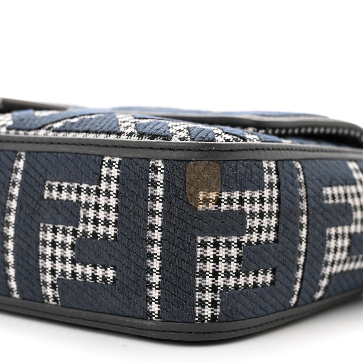 FENDI WOOL VITELLO KING HOUNDSTOOTH FF EMBROIDERED BAGUETTE GRIGIO ANTHRACITE (27*17*6cm) FENDI WOOL VITELLO KING HOUNDSTOOTH FF EMBROIDERED BAGUETTE GRIGIO ANTHRACITE (27*17*6cm)