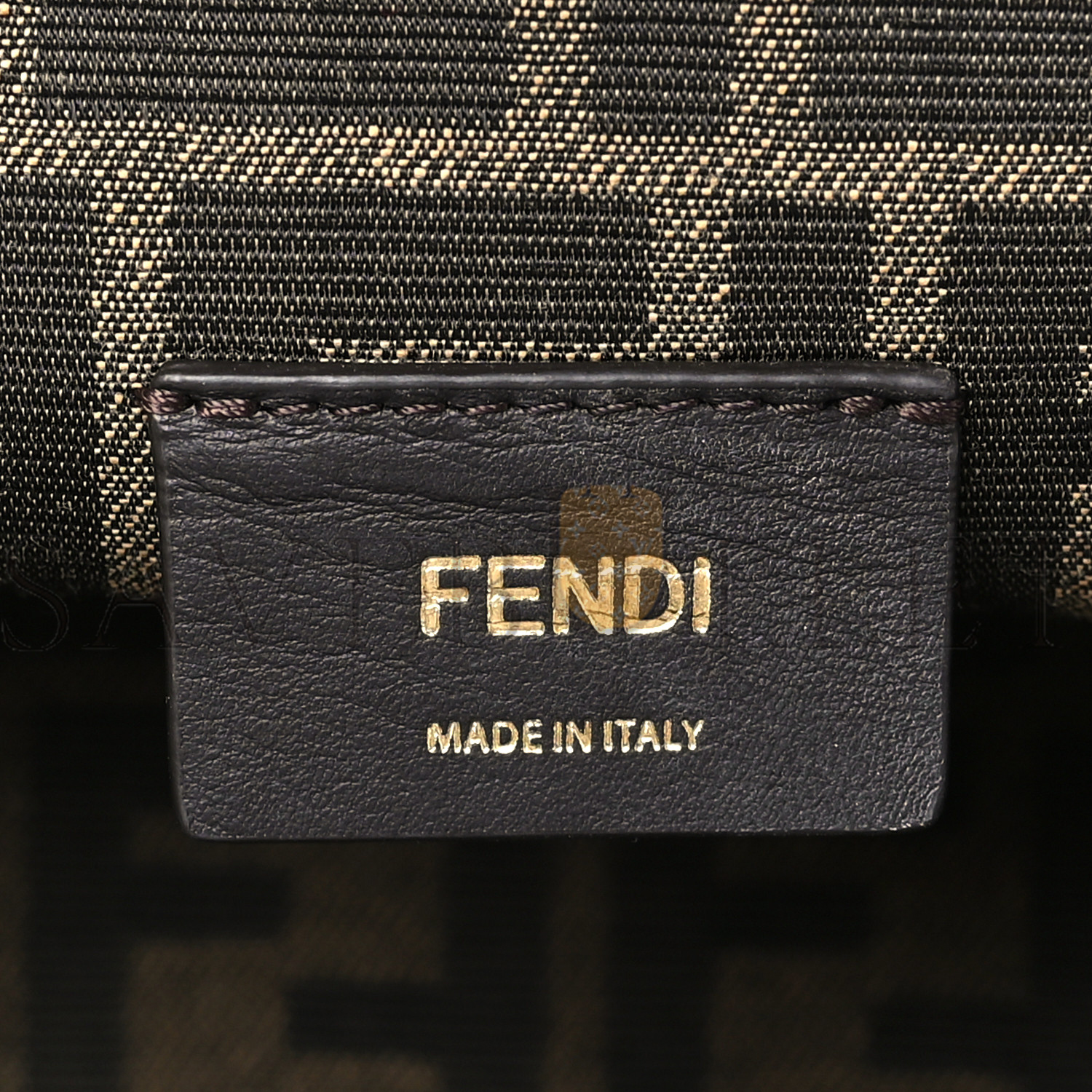 FENDI SHINY NAPPA SMALL FENDI FIRST VIOLETTA (26*18*9.5cm) FENDI SHINY NAPPA SMALL FENDI FIRST VIOLETTA (26*18*9.5cm)
