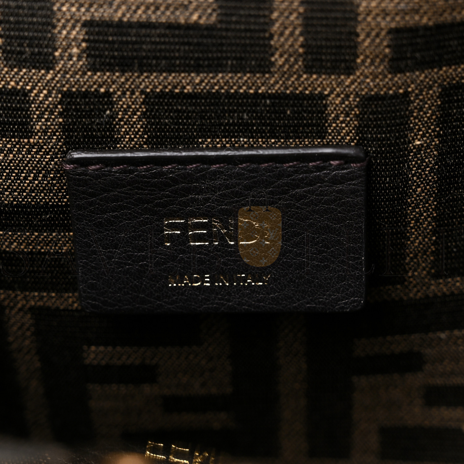 FENDI SHINY NAPPA SMALL FENDI FIRST SAND (26*18*9.5cm) FENDI SHINY NAPPA SMALL FENDI FIRST SAND (26*18*9.5cm)