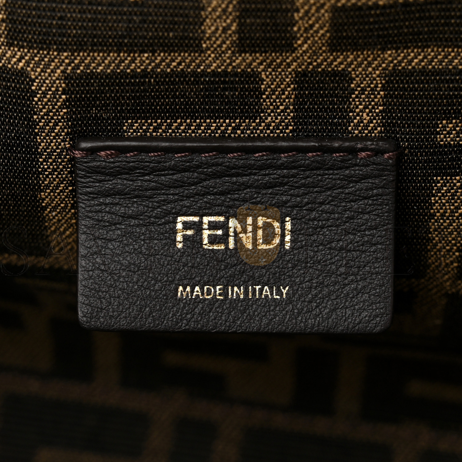 FENDI SHINY NAPPA SNAKESKIN SMALL FENDI FIRST SAND MAKE UP (26*18*9.5cm) FENDI SHINY NAPPA SNAKESKIN SMALL FENDI FIRST SAND MAKE UP (26*18*9.5cm)