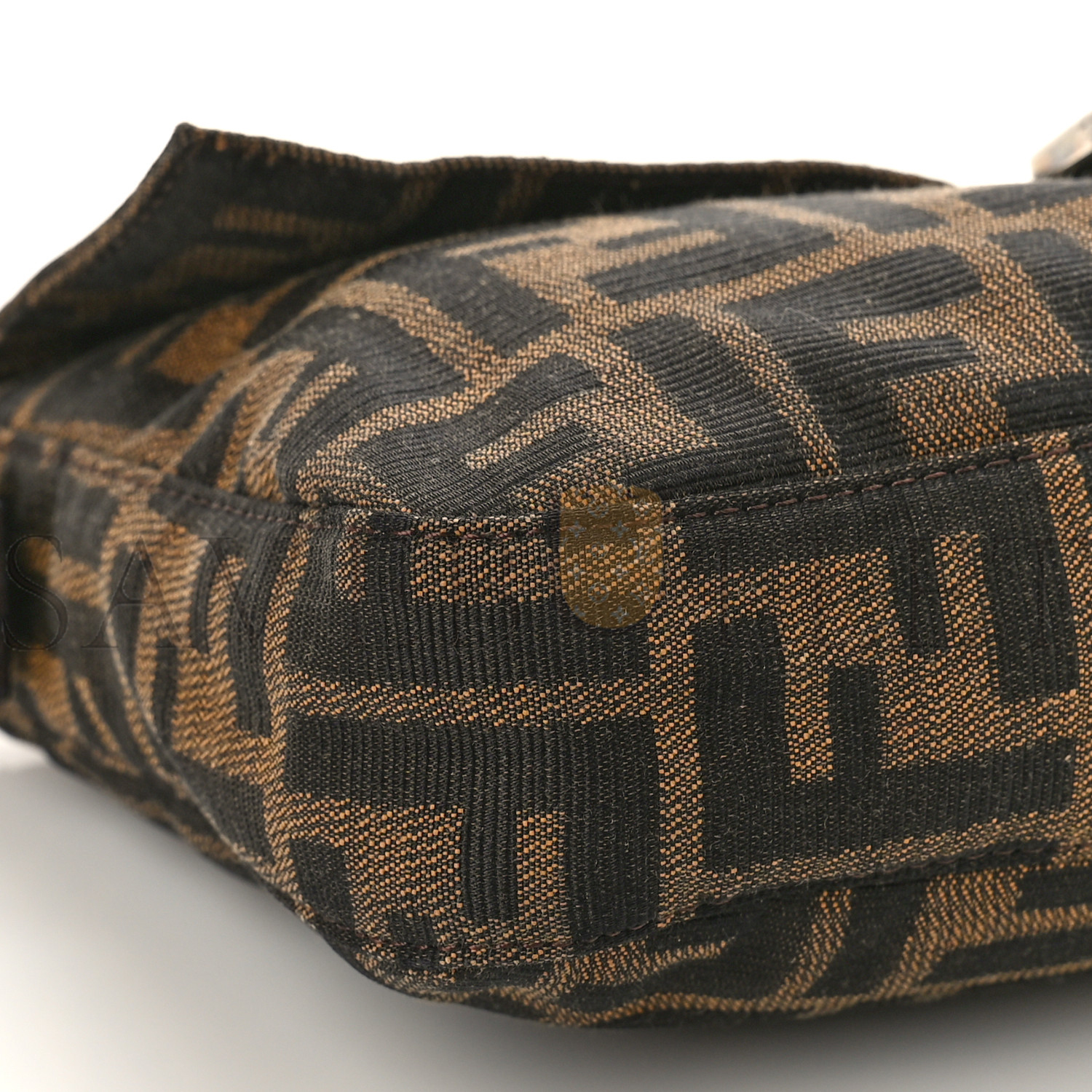 FENDI ZUCCA BAGUETTE TOBACCO (25*15*3cm) FENDI ZUCCA BAGUETTE TOBACCO (25*15*3cm)