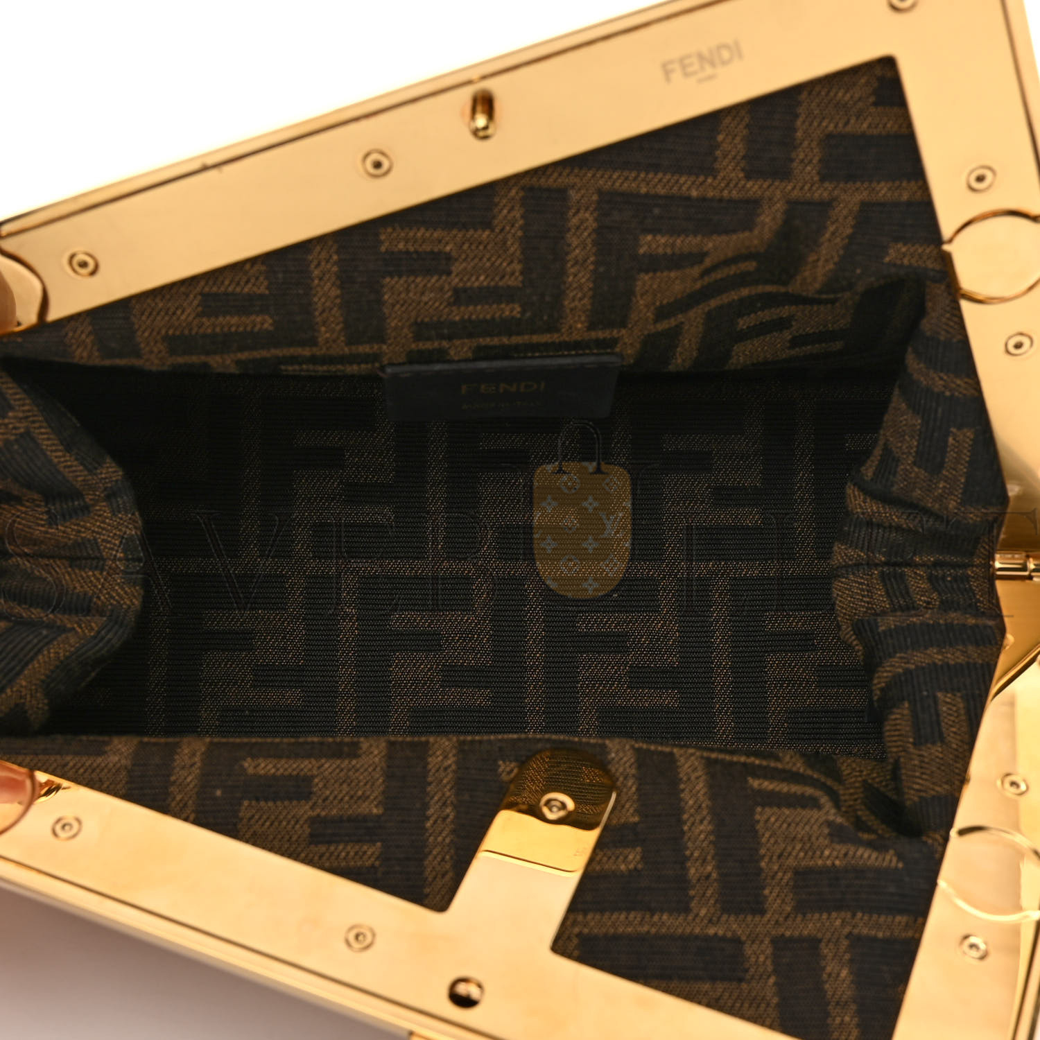 FENDI SHINY NAPPA SMALL FENDI FIRST POUDRE (26*18*9.5cm) FENDI SHINY NAPPA SMALL FENDI FIRST POUDRE (26*18*9.5cm)