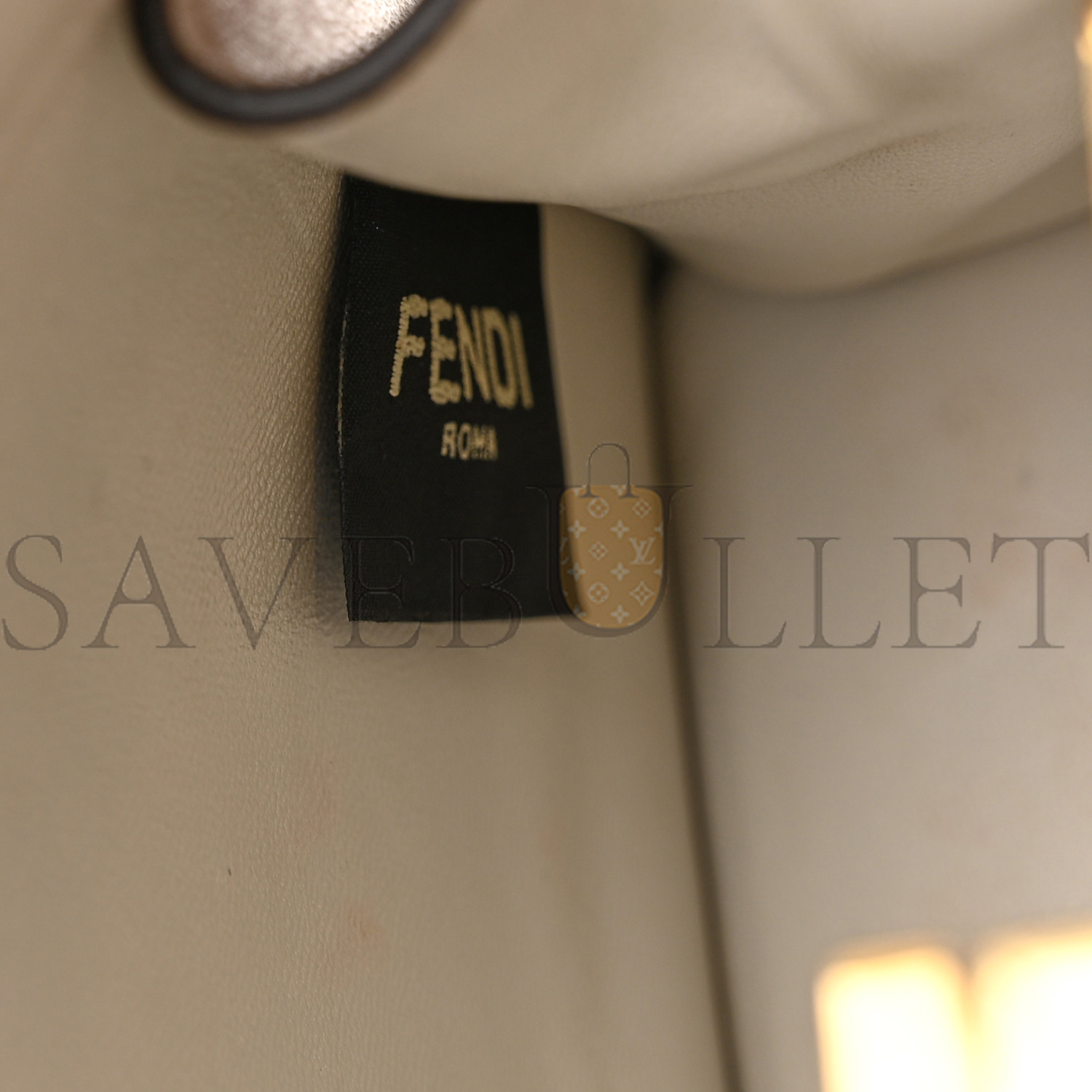 FENDI SHINY NAPPA PETITE PEEKABOO I SEE U SATCHEL WHITE (20*15*11cm) FENDI SHINY NAPPA PETITE PEEKABOO I SEE U SATCHEL WHITE (20*15*11cm)