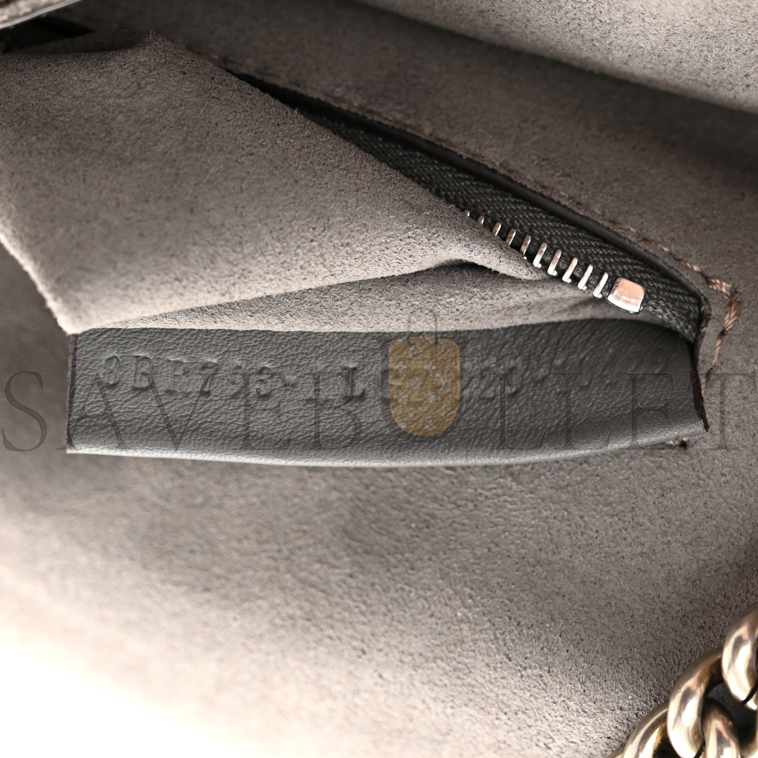 FENDI CHENILLE VITELLO SETA FF MIDI CHAIN BAGUETTE ANTHRACITE ASFALTO (22*13*6cm) FENDI CHENILLE VITELLO SETA FF MIDI CHAIN BAGUETTE ANTHRACITE ASFALTO (22*13*6cm)