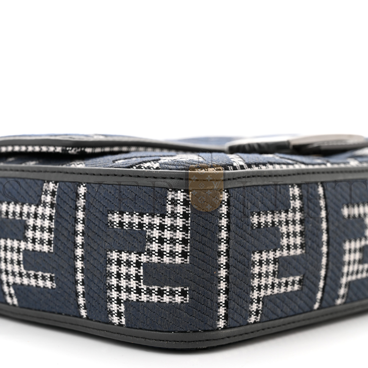 FENDI WOOL VITELLO KING HOUNDSTOOTH FF EMBROIDERED BAGUETTE GRIGIO ANTHRACITE (27*17*6cm) FENDI WOOL VITELLO KING HOUNDSTOOTH FF EMBROIDERED BAGUETTE GRIGIO ANTHRACITE (27*17*6cm)