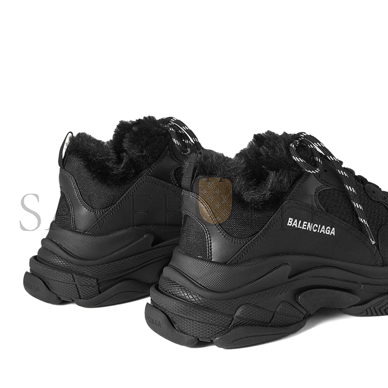 BALENCIAGA FAUX FUR TRIM SNEAKERS 668563W3CQ51000
