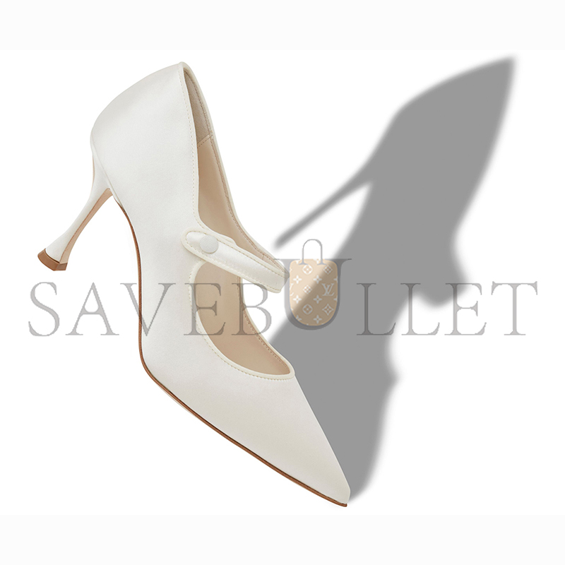 MANOLO BLAHNIK CAMPARINEW BRIDAL CREAM SATIN POINTED TOE PUMPS 124-2566-0002 MANOLO BLAHNIK CAMPARINEW BRIDAL CREAM SATIN POINTED TOE PUMPS 124-2566-0002