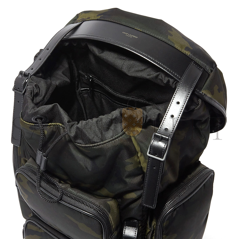 YSL CITY MULTI-POCKET BACKPACK IN SMOOTH LEATHER 215473399 (42*34*22cm)