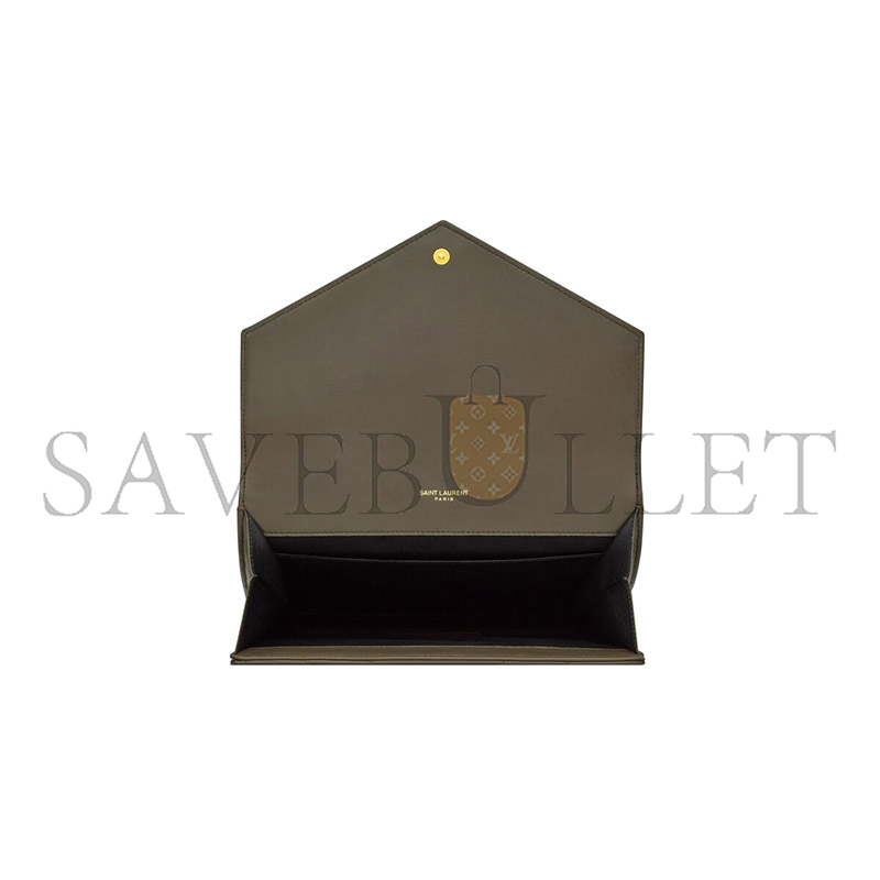 YSL CASSANDRE MATELASSÉ FLAP POUCH IN LAMBSKIN 759533AAA443212 (21*16*3cm) YSL CASSANDRE MATELASSÉ FLAP POUCH IN LAMBSKIN 759533AAA443212 (21*16*3cm)