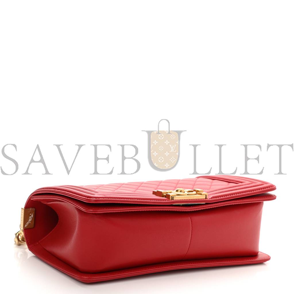 CHANEL LAMBSKIN QUILTED MEDIUM BOY FLAP RED GOLD HARDWARE (25*15*8cm) CHANEL LAMBSKIN QUILTED MEDIUM BOY FLAP RED GOLD HARDWARE (25*15*8cm)
