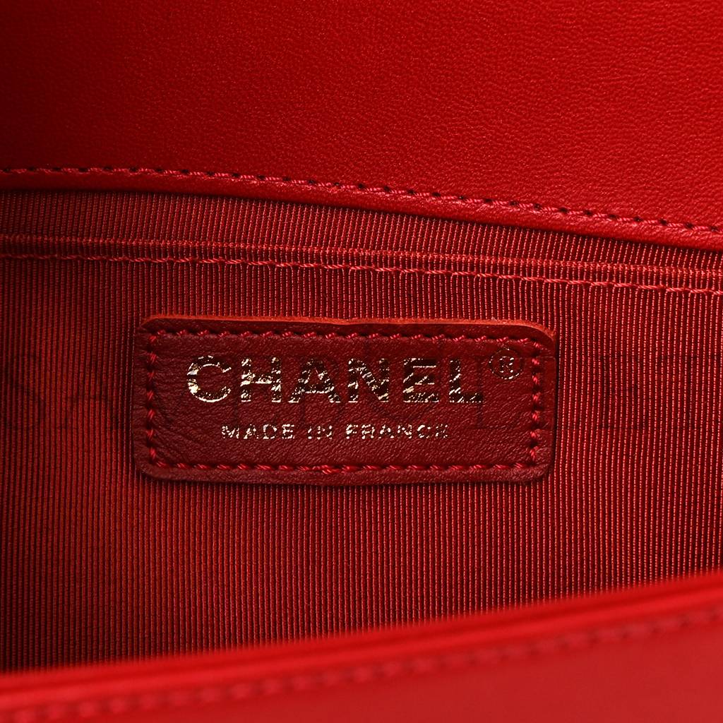 CHANEL LAMBSKIN QUILTED MEDIUM BOY FLAP RED GOLD HARDWARE (25*15*8cm) CHANEL LAMBSKIN QUILTED MEDIUM BOY FLAP RED GOLD HARDWARE (25*15*8cm)