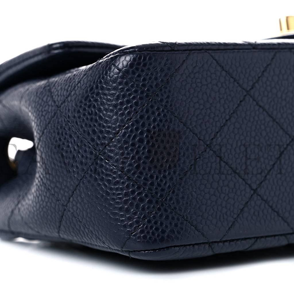 CHANEL CAVIAR QUILTED MINI RECTANGULAR FLAP NAVY GOLD HARDWARE (20.3*12.7*6.4cm) CHANEL CAVIAR QUILTED MINI RECTANGULAR FLAP NAVY GOLD HARDWARE (20.3*12.7*6.4cm)