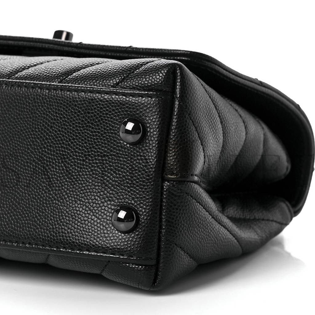 CHEVRON QUILTED EXTRA MINI COCO HANDLE FLAP SO BLACK BLACK HARDWARE (18*13*9cm) CHEVRON QUILTED EXTRA MINI COCO HANDLE FLAP SO BLACK BLACK HARDWARE (18*13*9cm)