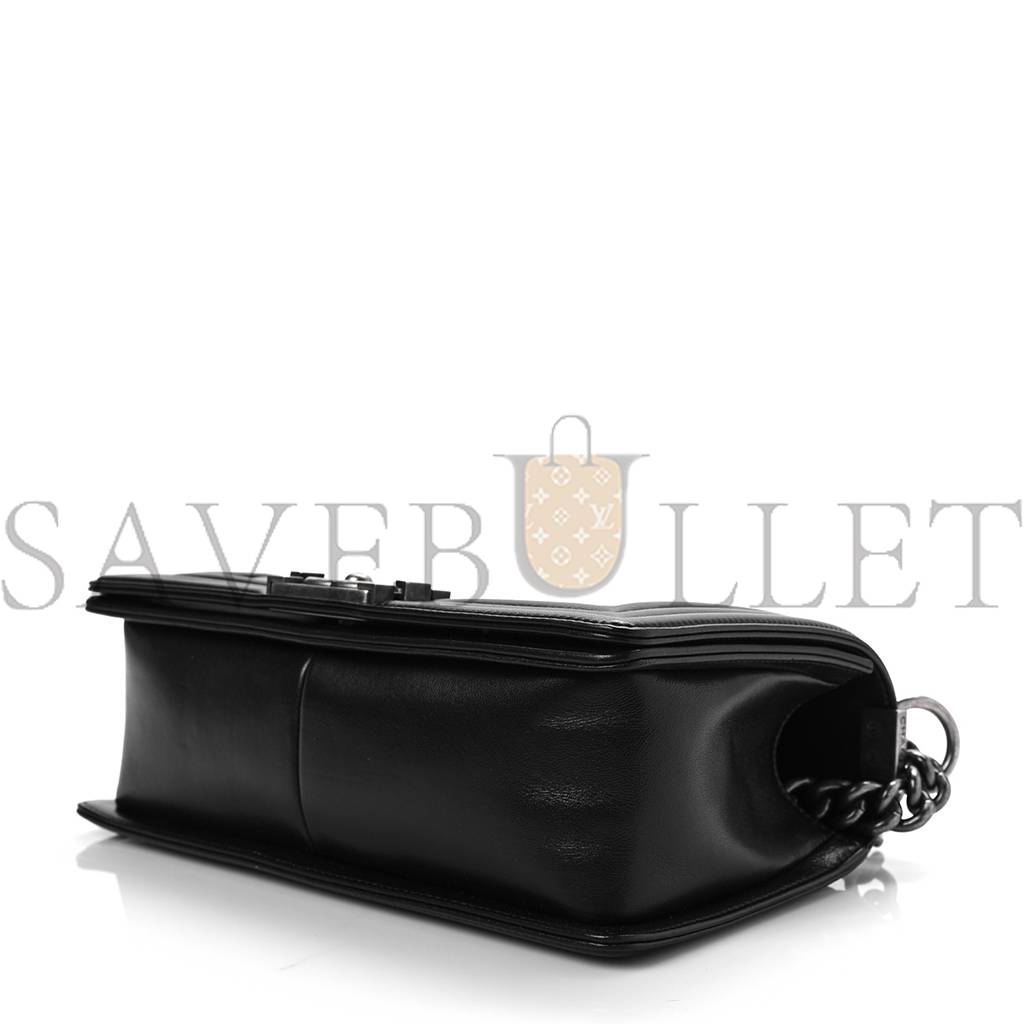 CHANEL CALFSKIN QUILTED MEDIUM BOY FLAP BLACK SILVER HARDWARE (25*14*9cm) CHANEL CALFSKIN QUILTED MEDIUM BOY FLAP BLACK SILVER HARDWARE (25*14*9cm)
