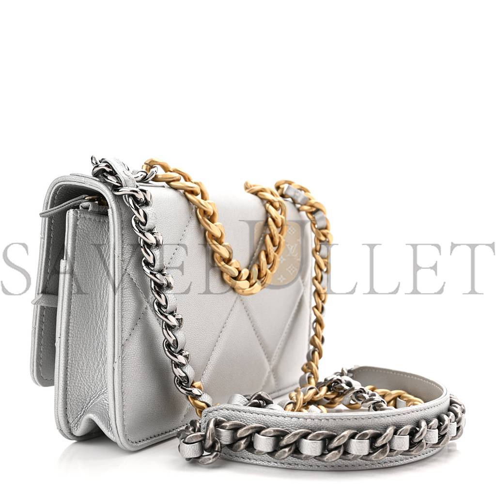 CHANEL METALLIC LAMBSKIN QUILTED CHANEL 19 WALLET ON CHAIN WOC SILVER (19*11*3cm) CHANEL METALLIC LAMBSKIN QUILTED CHANEL 19 WALLET ON CHAIN WOC SILVER (19*11*3cm)