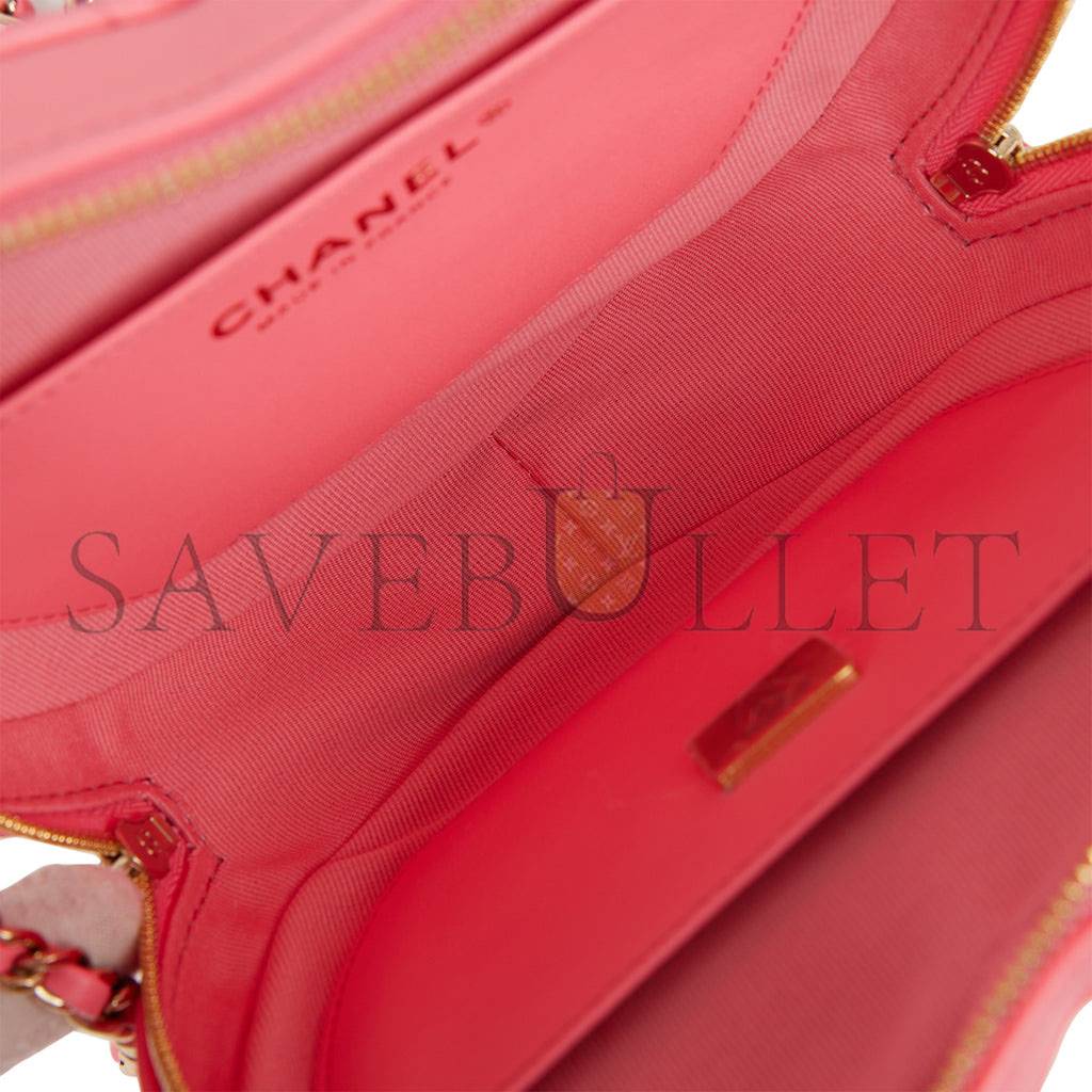 CHANEL CC IN LOVE LARGE HEART BAG PINK LAMBSKIN LIGHT GOLD HARDWARE (20*18*6cm) CHANEL CC IN LOVE LARGE HEART BAG PINK LAMBSKIN LIGHT GOLD HARDWARE (20*18*6cm)