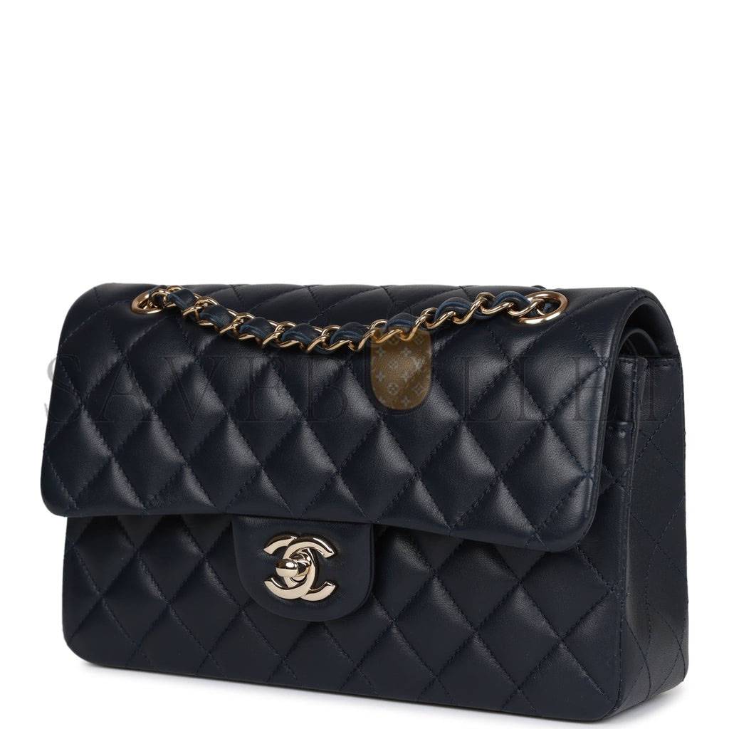 CHANEL SMALL CLASSIC DOUBLE FLAP NAVY LAMBSKIN LIGHT GOLD HARDWARE (23*13*6cm) CHANEL SMALL CLASSIC DOUBLE FLAP NAVY LAMBSKIN LIGHT GOLD HARDWARE (23*13*6cm)