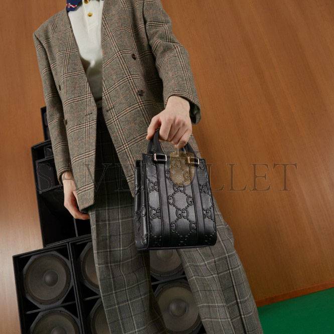 GUCCI GG EMBOSSED MINI TOTE BAG 696010 (20*16*7cm) GUCCI GG EMBOSSED MINI TOTE BAG 696010 (20*16*7cm)