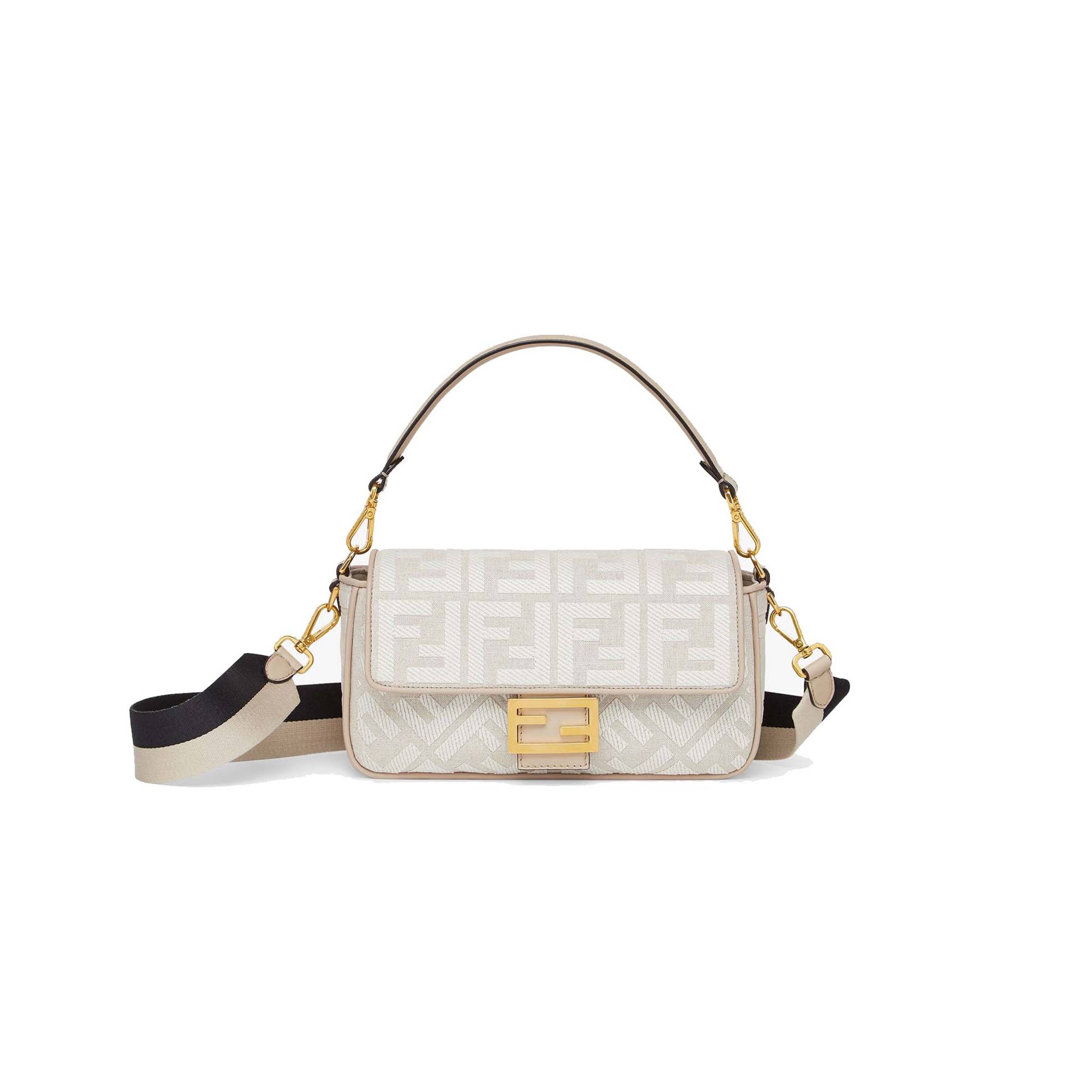 FENDI BAGUETTE - WHITE CANVAS FF BAG 8BR600AKBRF1HOE (27*15*6cm) FENDI BAGUETTE - WHITE CANVAS FF BAG 8BR600AKBRF1HOE (27*15*6cm)