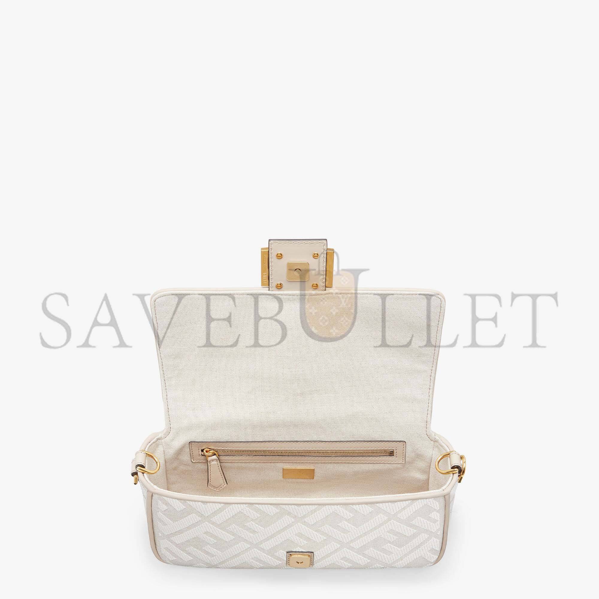 FENDI BAGUETTE - WHITE CANVAS FF BAG 8BR600AKBRF1HOE (27*15*6cm) FENDI BAGUETTE - WHITE CANVAS FF BAG 8BR600AKBRF1HOE (27*15*6cm)