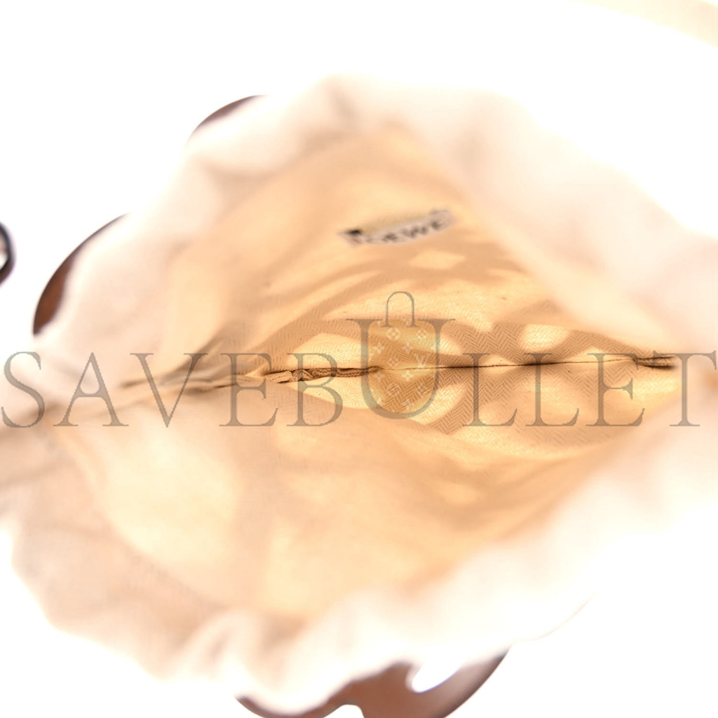 LOEWE SMOOTH CALFSKIN SMALL ANAGRAM CUTOUT TOTE TAN BEIGE (25*23*1cm) LOEWE SMOOTH CALFSKIN SMALL ANAGRAM CUTOUT TOTE TAN BEIGE (25*23*1cm)
